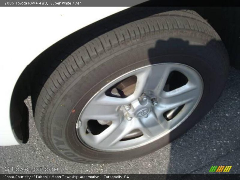 Super White / Ash 2006 Toyota RAV4 4WD