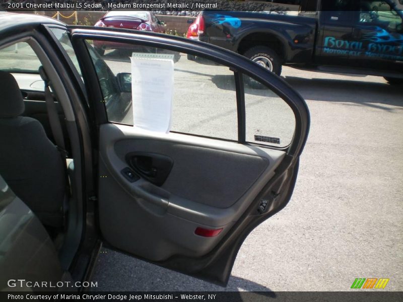 Medium Bronzemist Metallic / Neutral 2001 Chevrolet Malibu LS Sedan