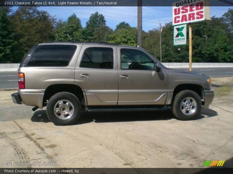 Light Pewter Metallic / Tan/Neutral 2001 Chevrolet Tahoe LS 4x4