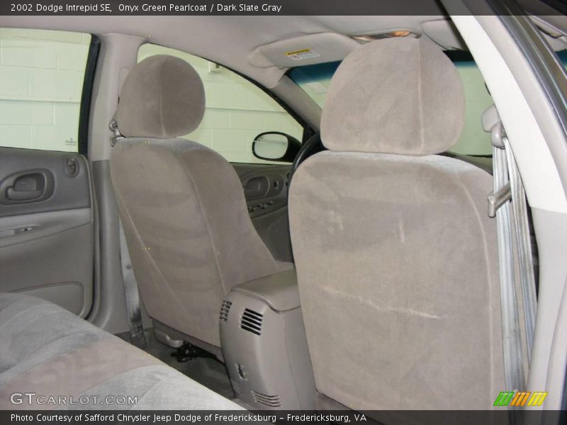 Onyx Green Pearlcoat / Dark Slate Gray 2002 Dodge Intrepid SE