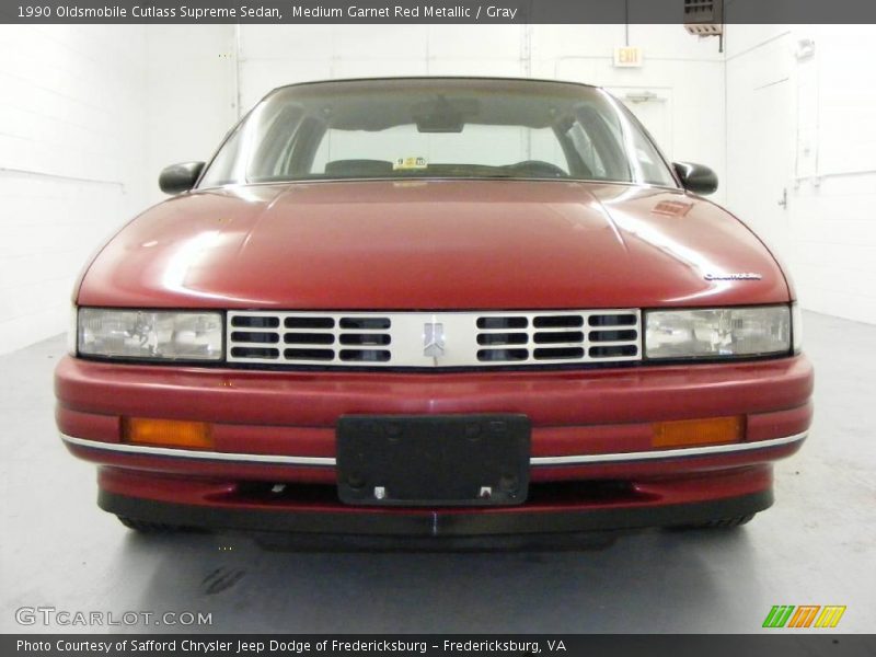 Medium Garnet Red Metallic / Gray 1990 Oldsmobile Cutlass Supreme Sedan