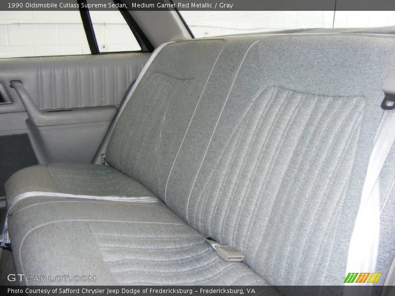 Medium Garnet Red Metallic / Gray 1990 Oldsmobile Cutlass Supreme Sedan