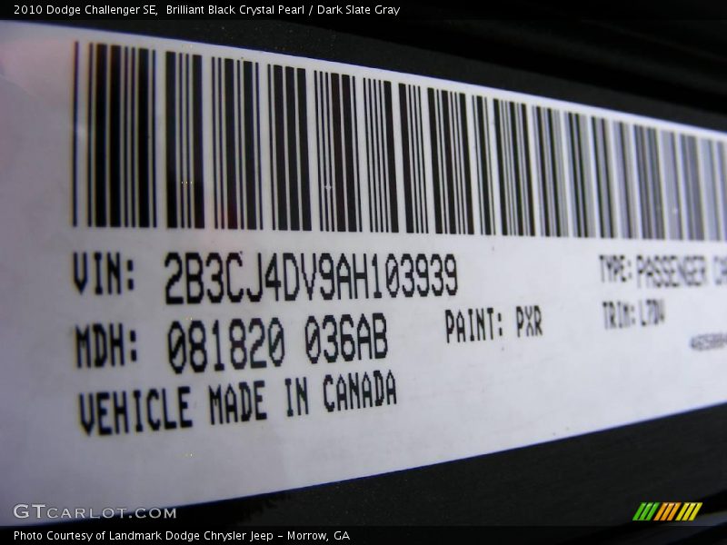 Brilliant Black Crystal Pearl / Dark Slate Gray 2010 Dodge Challenger SE
