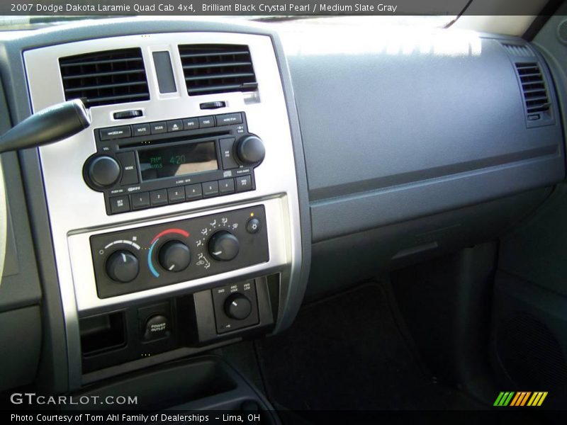 Brilliant Black Crystal Pearl / Medium Slate Gray 2007 Dodge Dakota Laramie Quad Cab 4x4