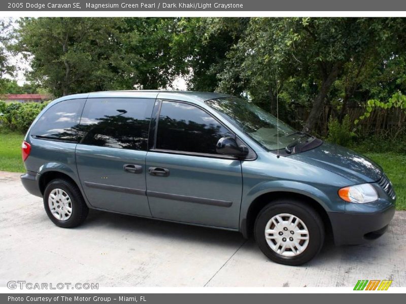 Magnesium Green Pearl / Dark Khaki/Light Graystone 2005 Dodge Caravan SE