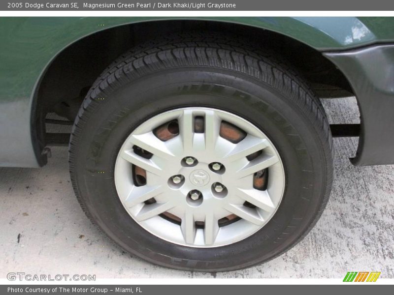 Magnesium Green Pearl / Dark Khaki/Light Graystone 2005 Dodge Caravan SE