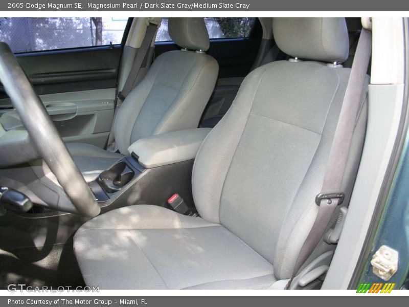 Magnesium Pearl / Dark Slate Gray/Medium Slate Gray 2005 Dodge Magnum SE