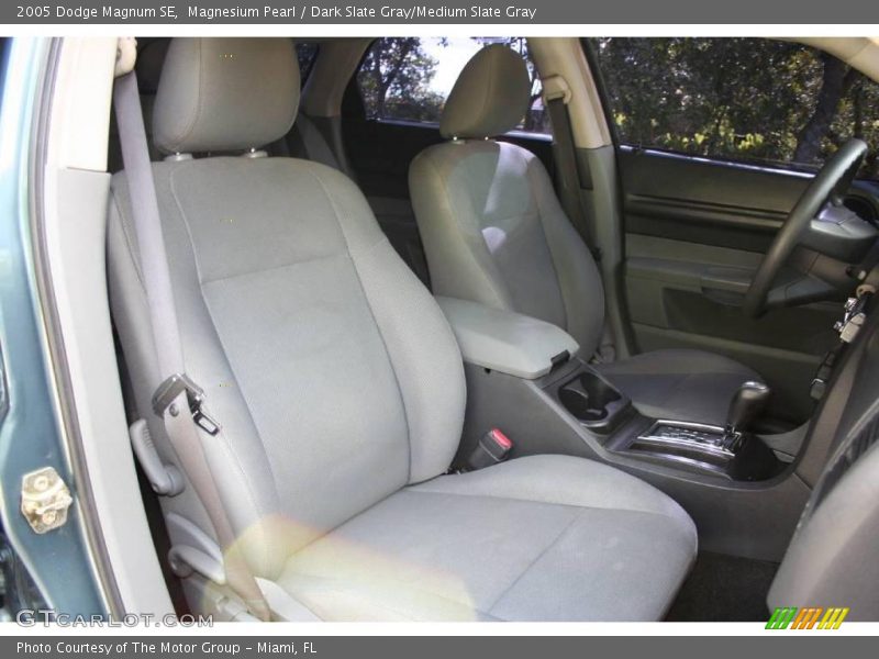 Magnesium Pearl / Dark Slate Gray/Medium Slate Gray 2005 Dodge Magnum SE