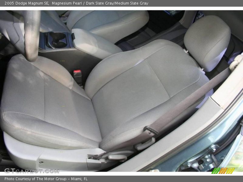 Magnesium Pearl / Dark Slate Gray/Medium Slate Gray 2005 Dodge Magnum SE