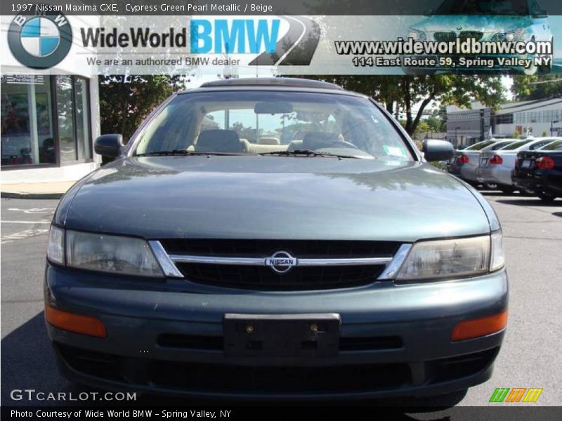 Cypress Green Pearl Metallic / Beige 1997 Nissan Maxima GXE