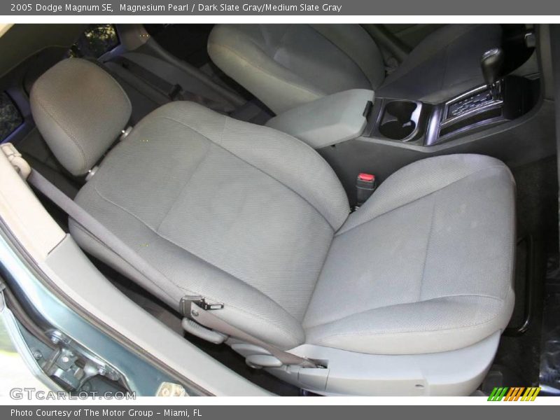 Magnesium Pearl / Dark Slate Gray/Medium Slate Gray 2005 Dodge Magnum SE