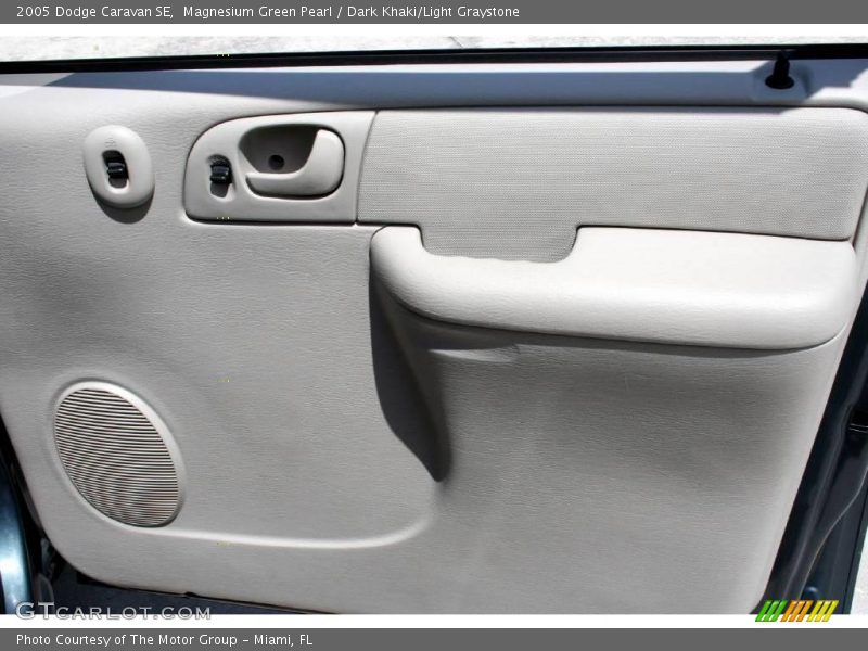 Magnesium Green Pearl / Dark Khaki/Light Graystone 2005 Dodge Caravan SE