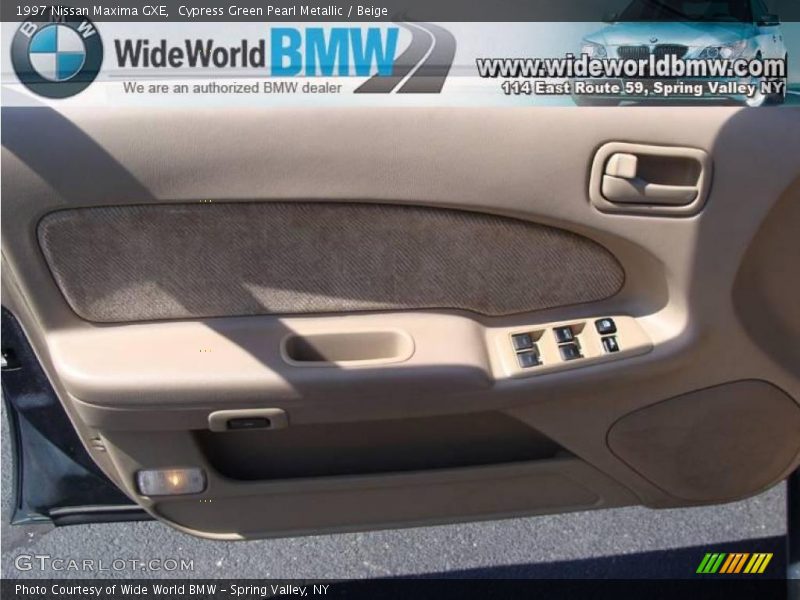 Cypress Green Pearl Metallic / Beige 1997 Nissan Maxima GXE