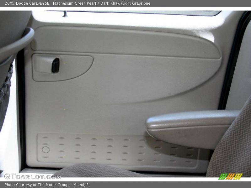 Magnesium Green Pearl / Dark Khaki/Light Graystone 2005 Dodge Caravan SE