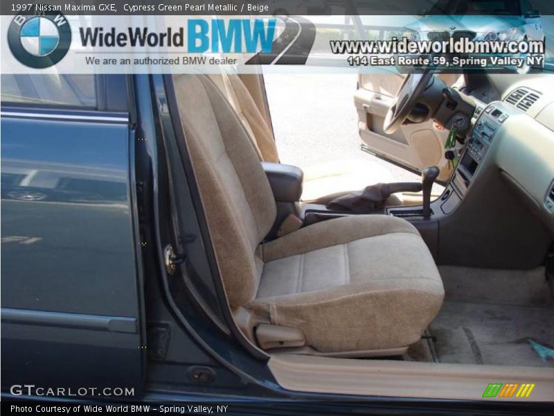 Cypress Green Pearl Metallic / Beige 1997 Nissan Maxima GXE