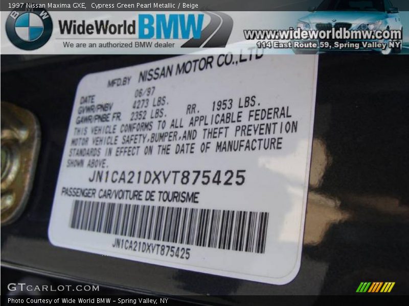 Cypress Green Pearl Metallic / Beige 1997 Nissan Maxima GXE