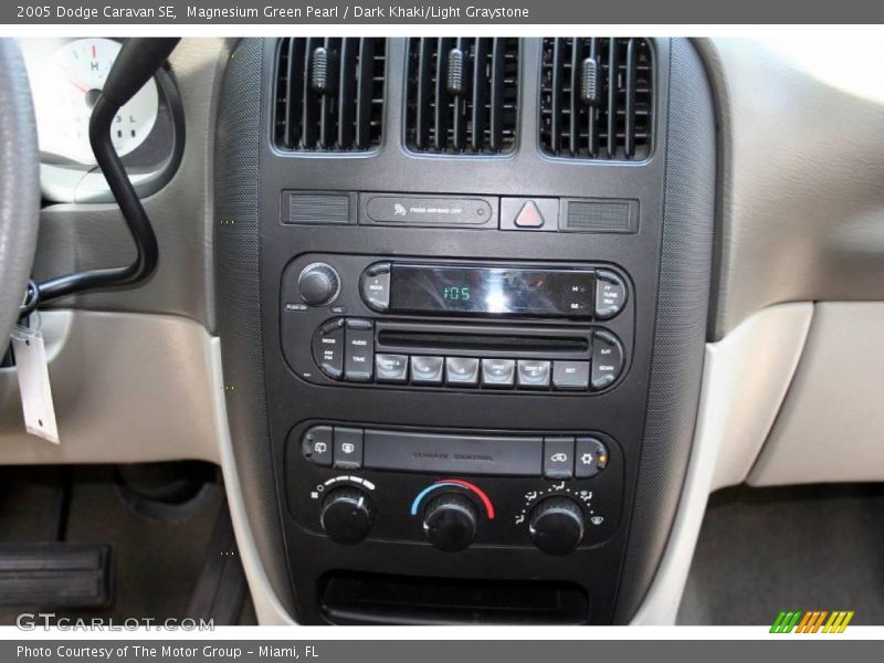 Magnesium Green Pearl / Dark Khaki/Light Graystone 2005 Dodge Caravan SE