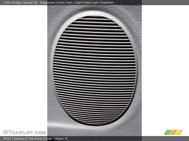 Magnesium Green Pearl / Dark Khaki/Light Graystone 2005 Dodge Caravan SE