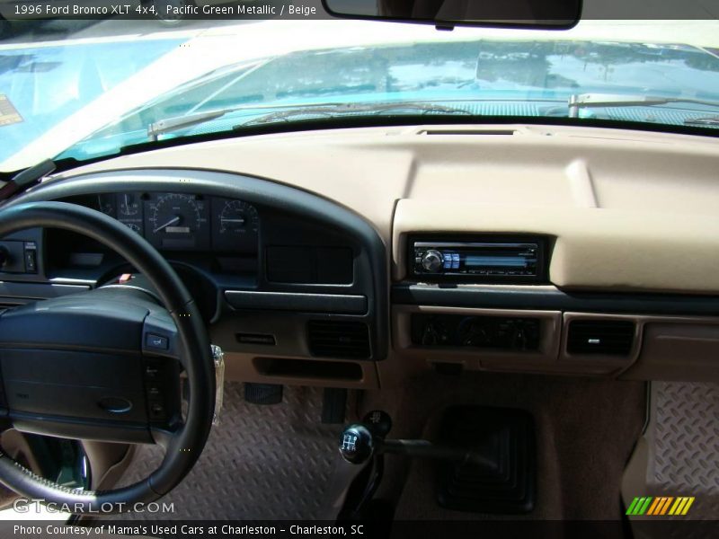 Pacific Green Metallic / Beige 1996 Ford Bronco XLT 4x4