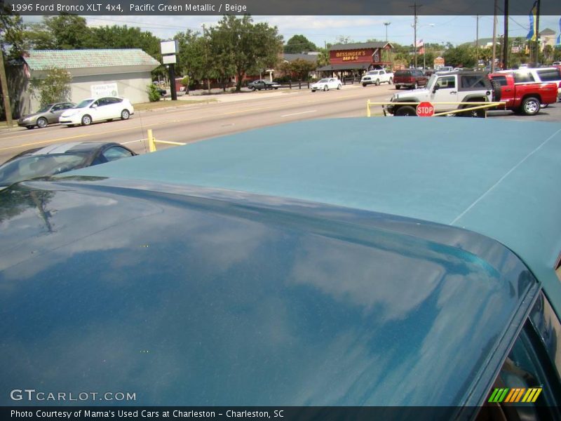 Pacific Green Metallic / Beige 1996 Ford Bronco XLT 4x4