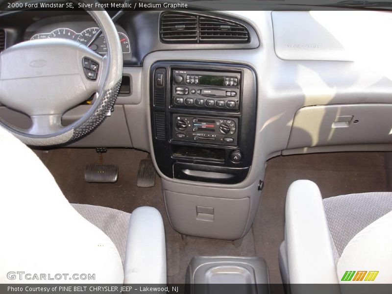 Silver Frost Metallic / Medium Graphite 2000 Ford Windstar SE