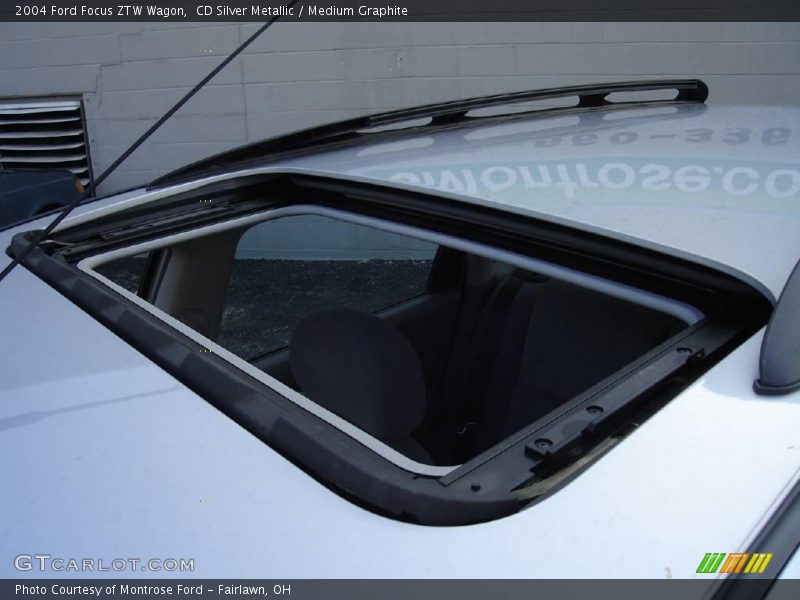 CD Silver Metallic / Medium Graphite 2004 Ford Focus ZTW Wagon