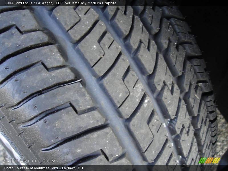 CD Silver Metallic / Medium Graphite 2004 Ford Focus ZTW Wagon