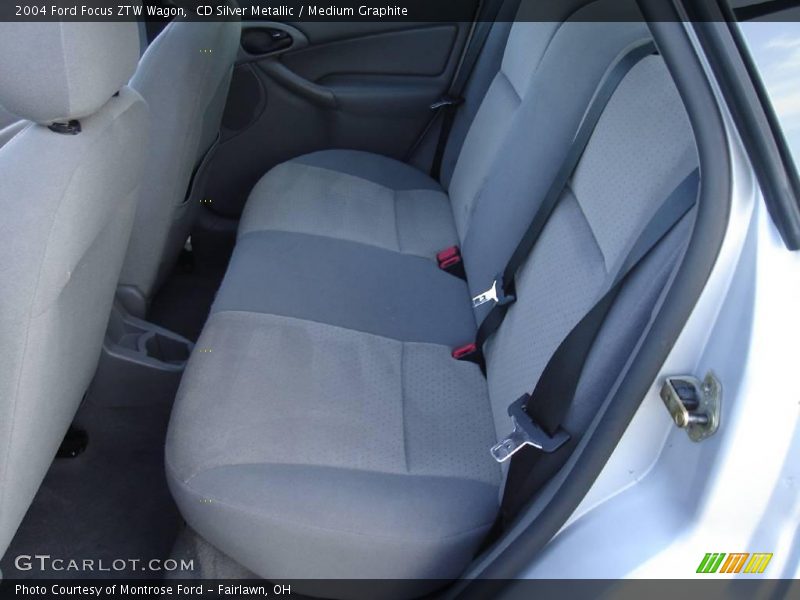 CD Silver Metallic / Medium Graphite 2004 Ford Focus ZTW Wagon