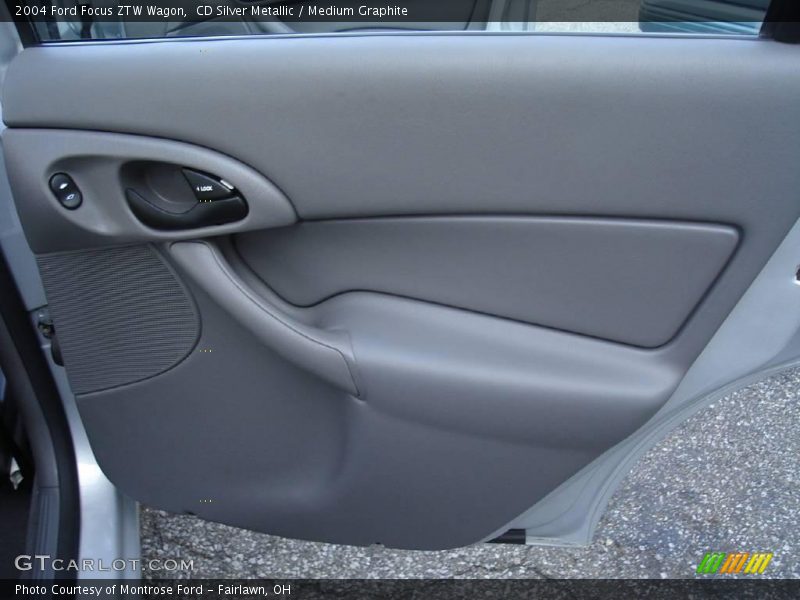 CD Silver Metallic / Medium Graphite 2004 Ford Focus ZTW Wagon