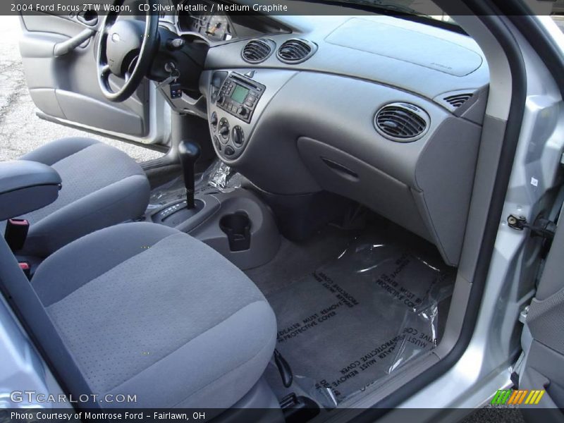 CD Silver Metallic / Medium Graphite 2004 Ford Focus ZTW Wagon