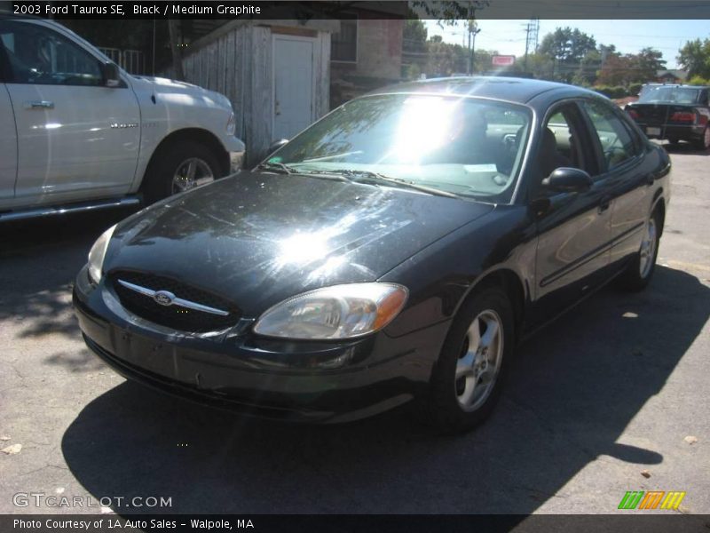 Black / Medium Graphite 2003 Ford Taurus SE