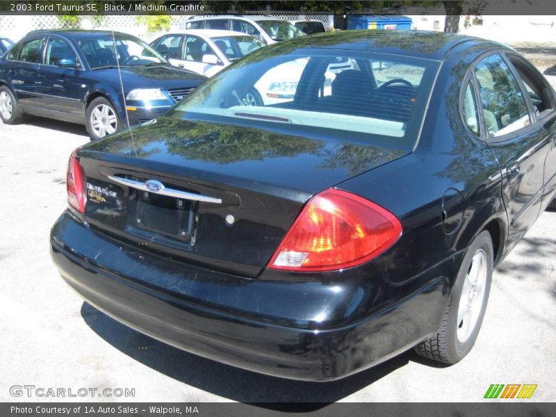 Black / Medium Graphite 2003 Ford Taurus SE