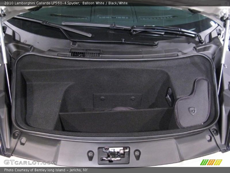  2010 Gallardo LP560-4 Spyder Trunk