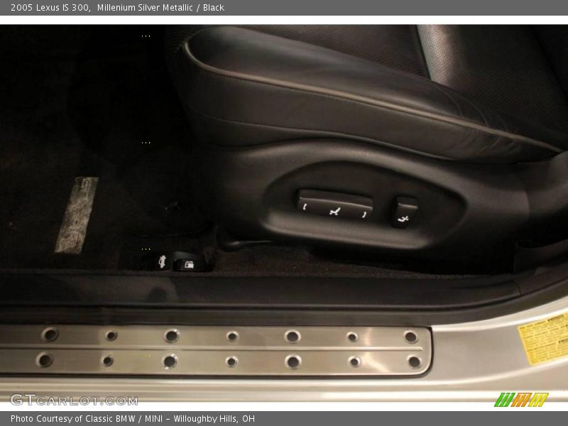 Millenium Silver Metallic / Black 2005 Lexus IS 300