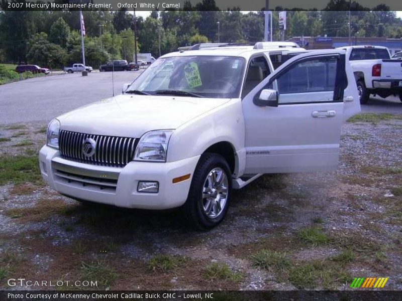 Oxford White / Camel 2007 Mercury Mountaineer Premier