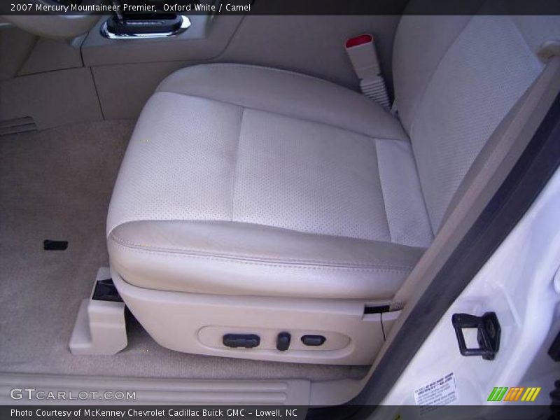 Oxford White / Camel 2007 Mercury Mountaineer Premier