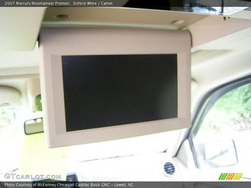 Oxford White / Camel 2007 Mercury Mountaineer Premier