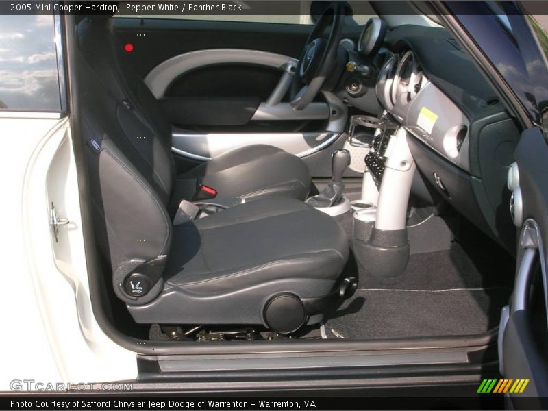 Pepper White / Panther Black 2005 Mini Cooper Hardtop