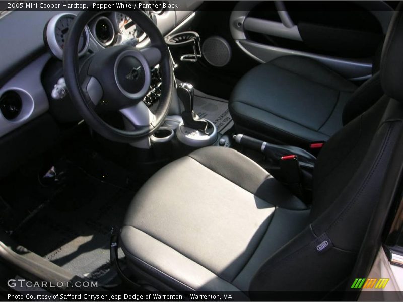 Pepper White / Panther Black 2005 Mini Cooper Hardtop