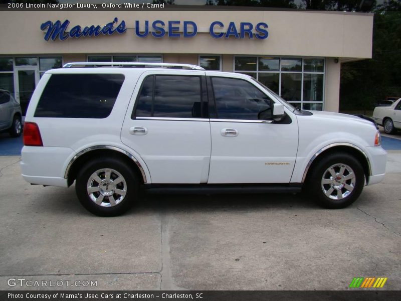 Oxford White / Camel 2006 Lincoln Navigator Luxury