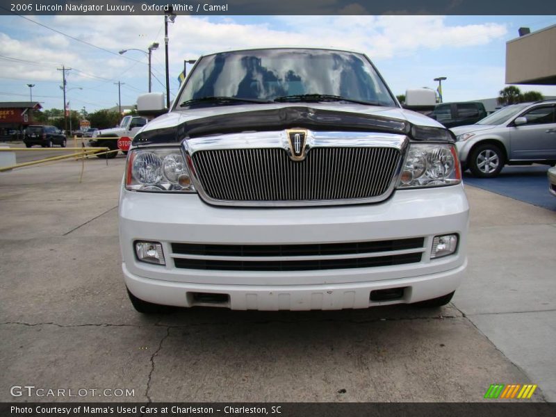 Oxford White / Camel 2006 Lincoln Navigator Luxury
