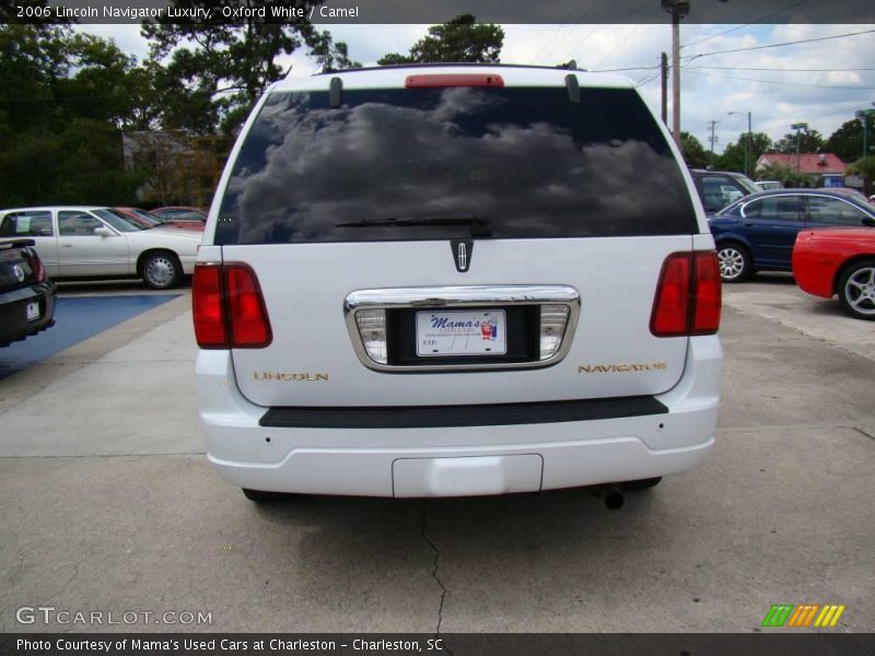 Oxford White / Camel 2006 Lincoln Navigator Luxury