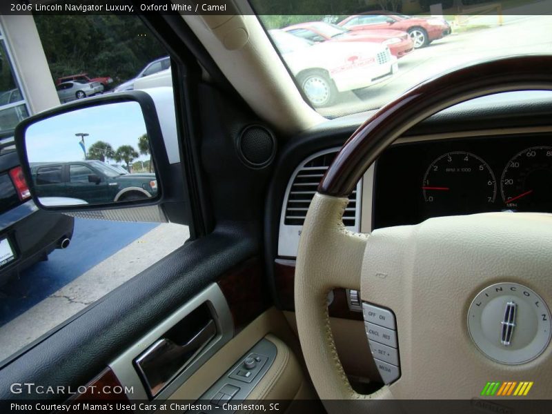 Oxford White / Camel 2006 Lincoln Navigator Luxury