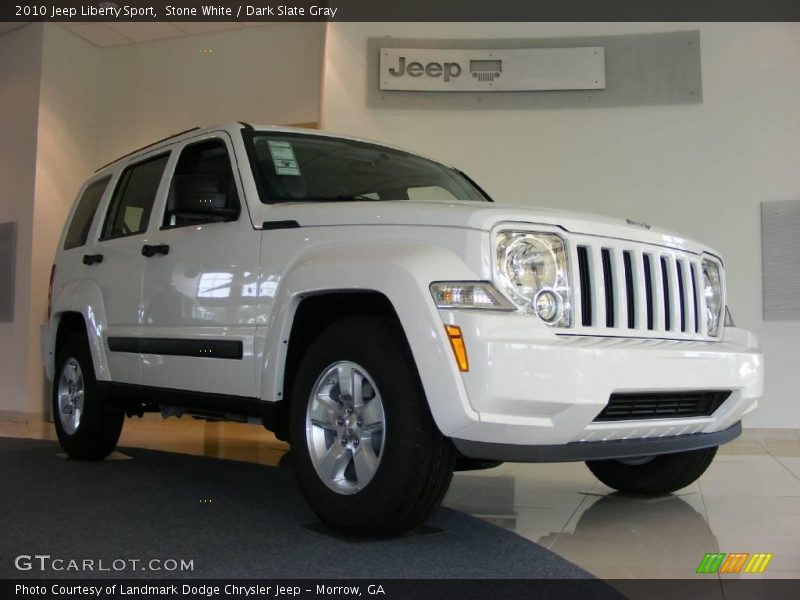 Stone White / Dark Slate Gray 2010 Jeep Liberty Sport