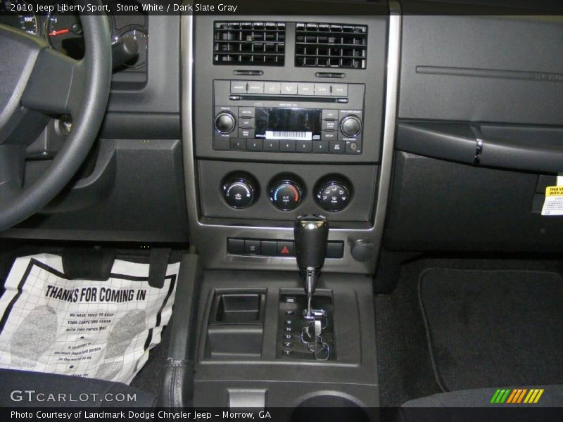 Stone White / Dark Slate Gray 2010 Jeep Liberty Sport