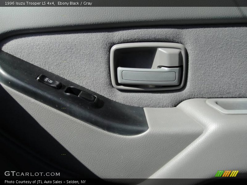 Ebony Black / Gray 1996 Isuzu Trooper LS 4x4