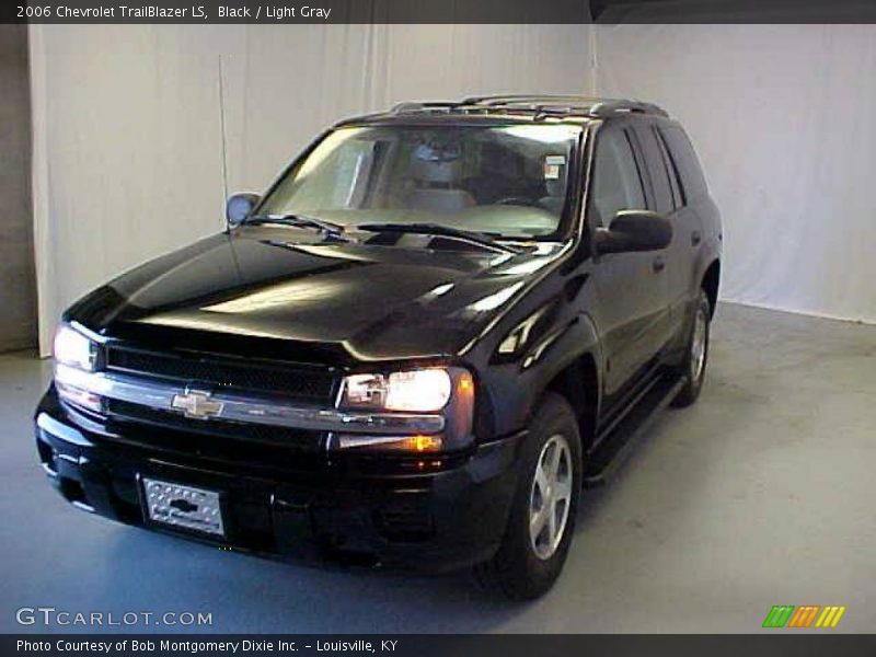 Black / Light Gray 2006 Chevrolet TrailBlazer LS