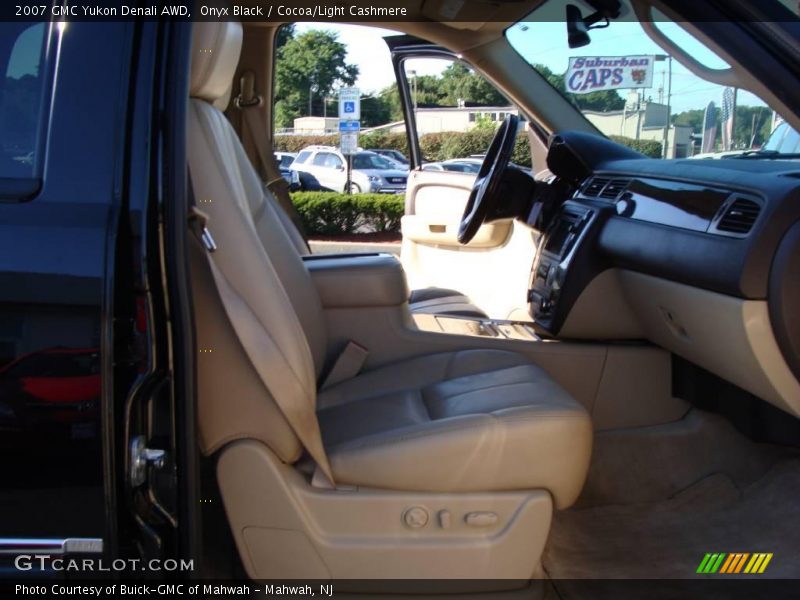 Onyx Black / Cocoa/Light Cashmere 2007 GMC Yukon Denali AWD