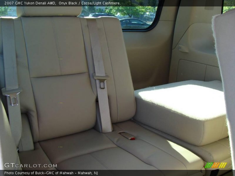 Onyx Black / Cocoa/Light Cashmere 2007 GMC Yukon Denali AWD