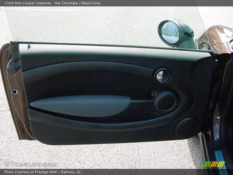 Hot Chocolate / Black/Grey 2009 Mini Cooper Clubman